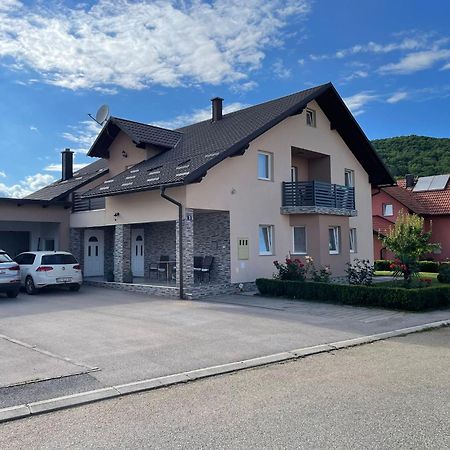 Apartman Nativis Otočac Esterno foto