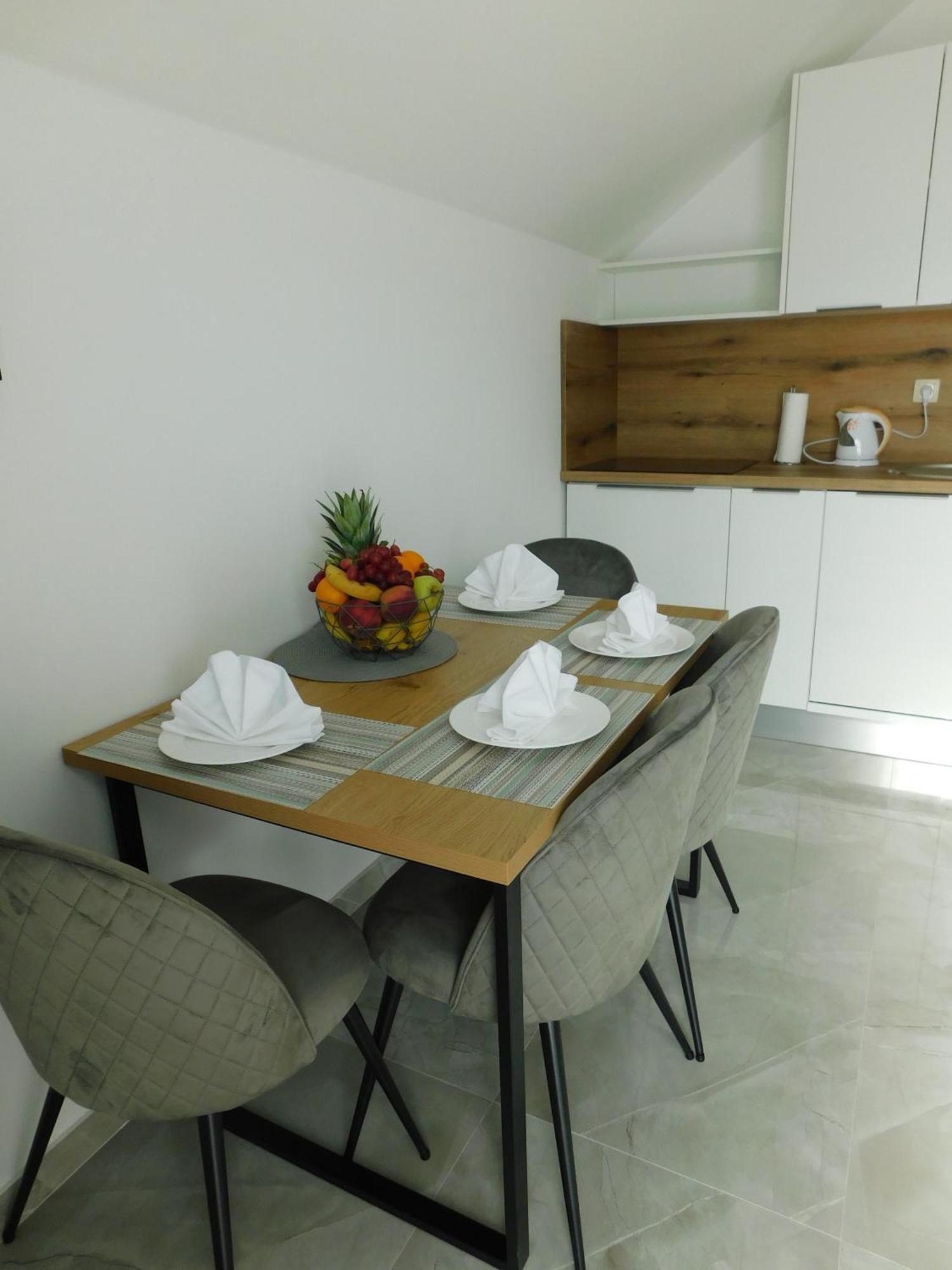 Apartman Nativis Otočac Esterno foto